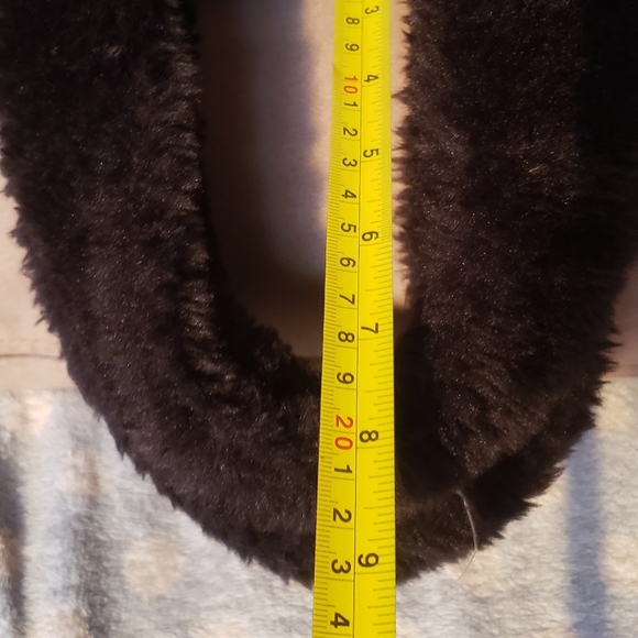 Faux leather fur trimmed tote bag - Picture 4 of 10